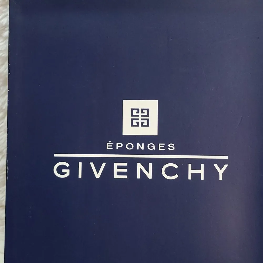 💯 Authentic Givenchy Towel 🍀